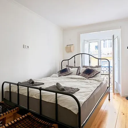 Apartamento Zentrale Und Helle Ferienwohnung Mit Terrasse Lisboa