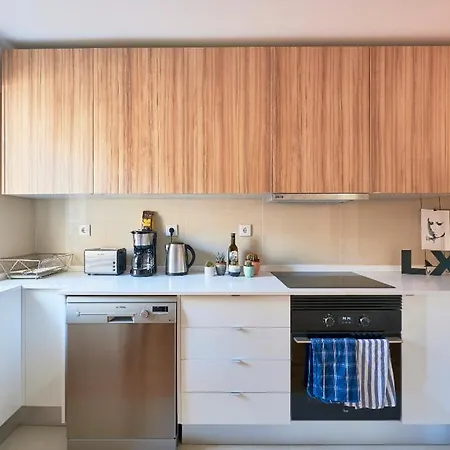 Zentrale Und Helle Ferienwohnung Mit Terrasse Apartamento Lisboa