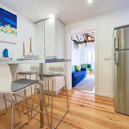 Zentrale Und Helle Ferienwohnung Mit Terrasse Apartment