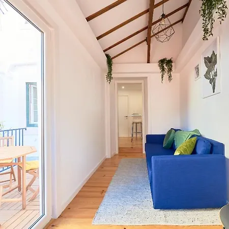 Zentrale Und Helle Ferienwohnung Mit Terrasse *